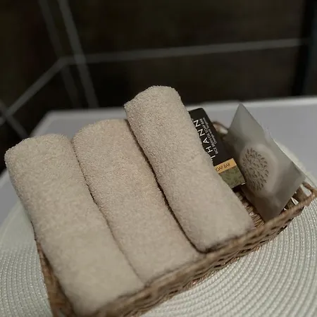 Apartment Delight: Cozy *